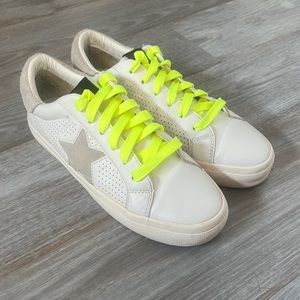 STEVE MADDEN SNEAKERS